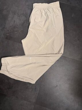 🍋 LULULEMON TEAR AWAY PANTS!